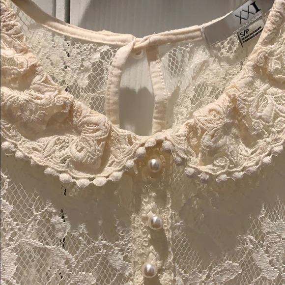 Top - Picture 2 of 3